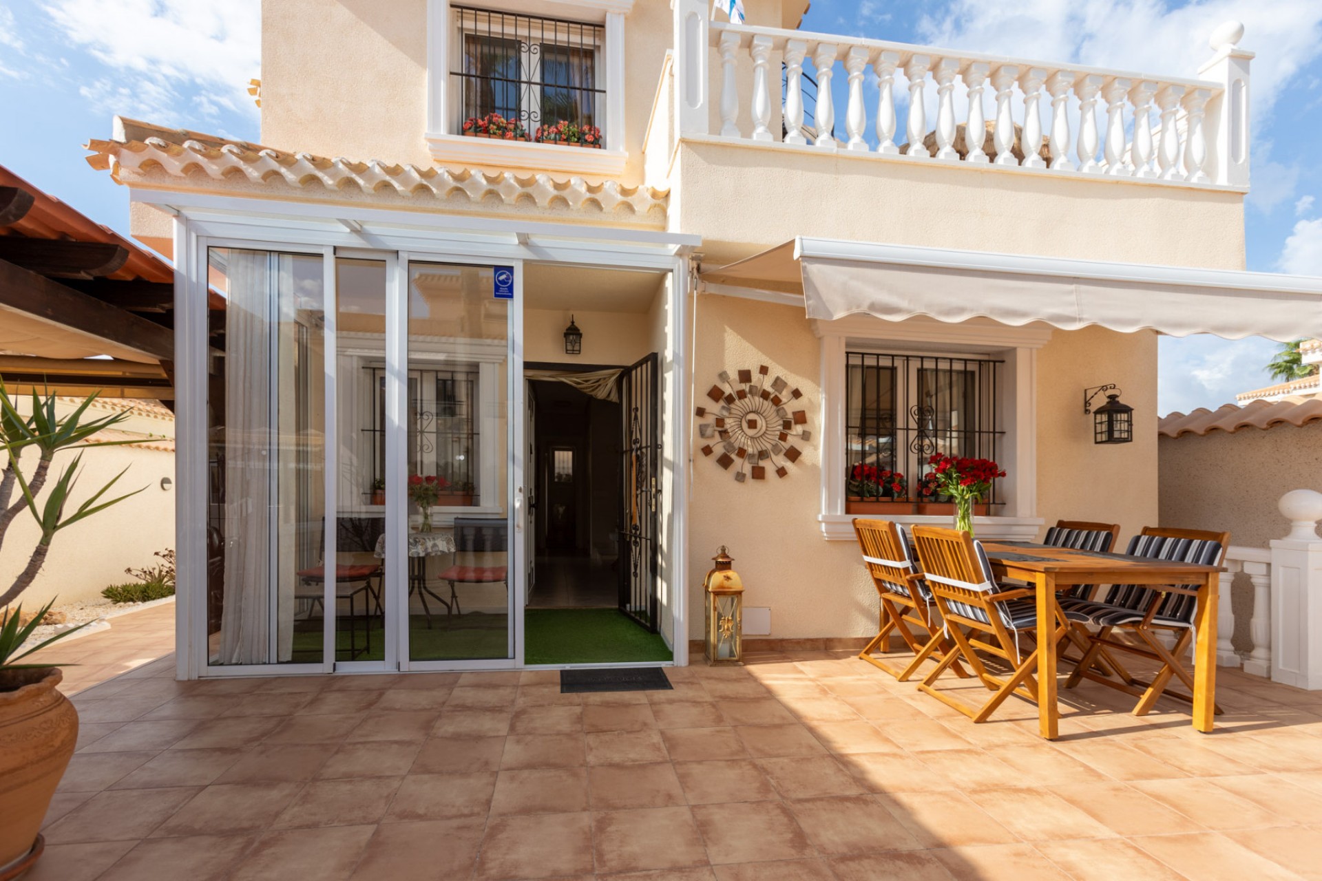 Brukt - Villa -
Orihuela Costa - Costa Blanca