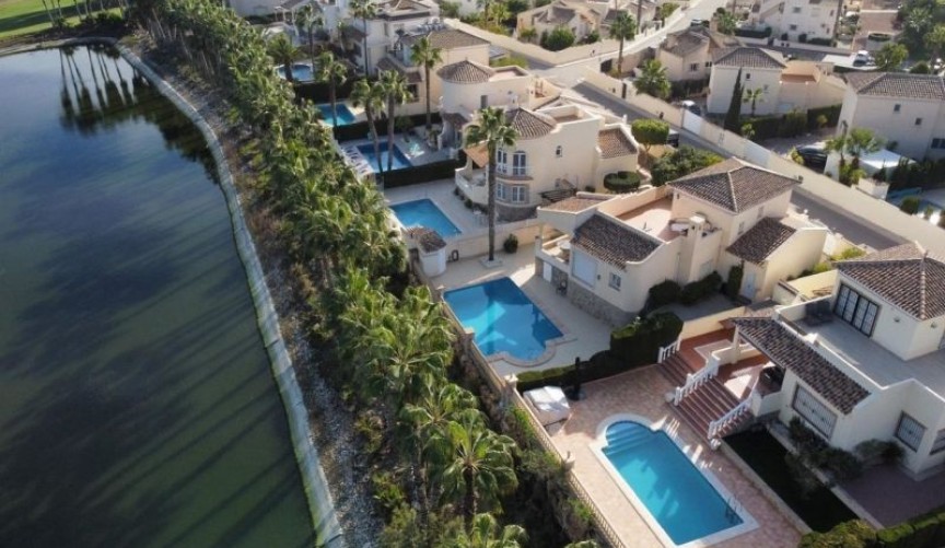 Brukt - Villa -
Orihuela Costa - Costa Blanca