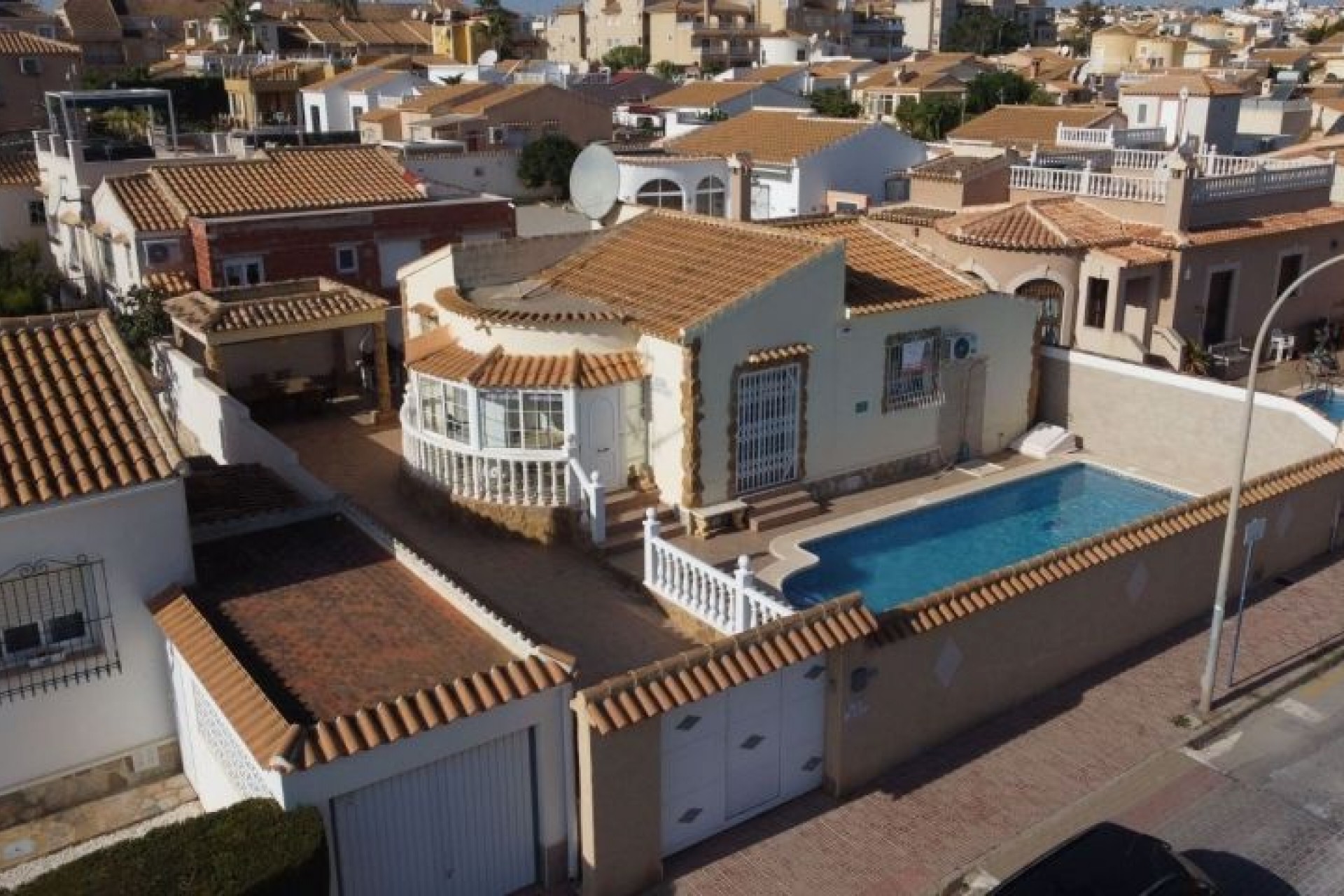 Brukt - Villa -
Orihuela Costa - Costa Blanca