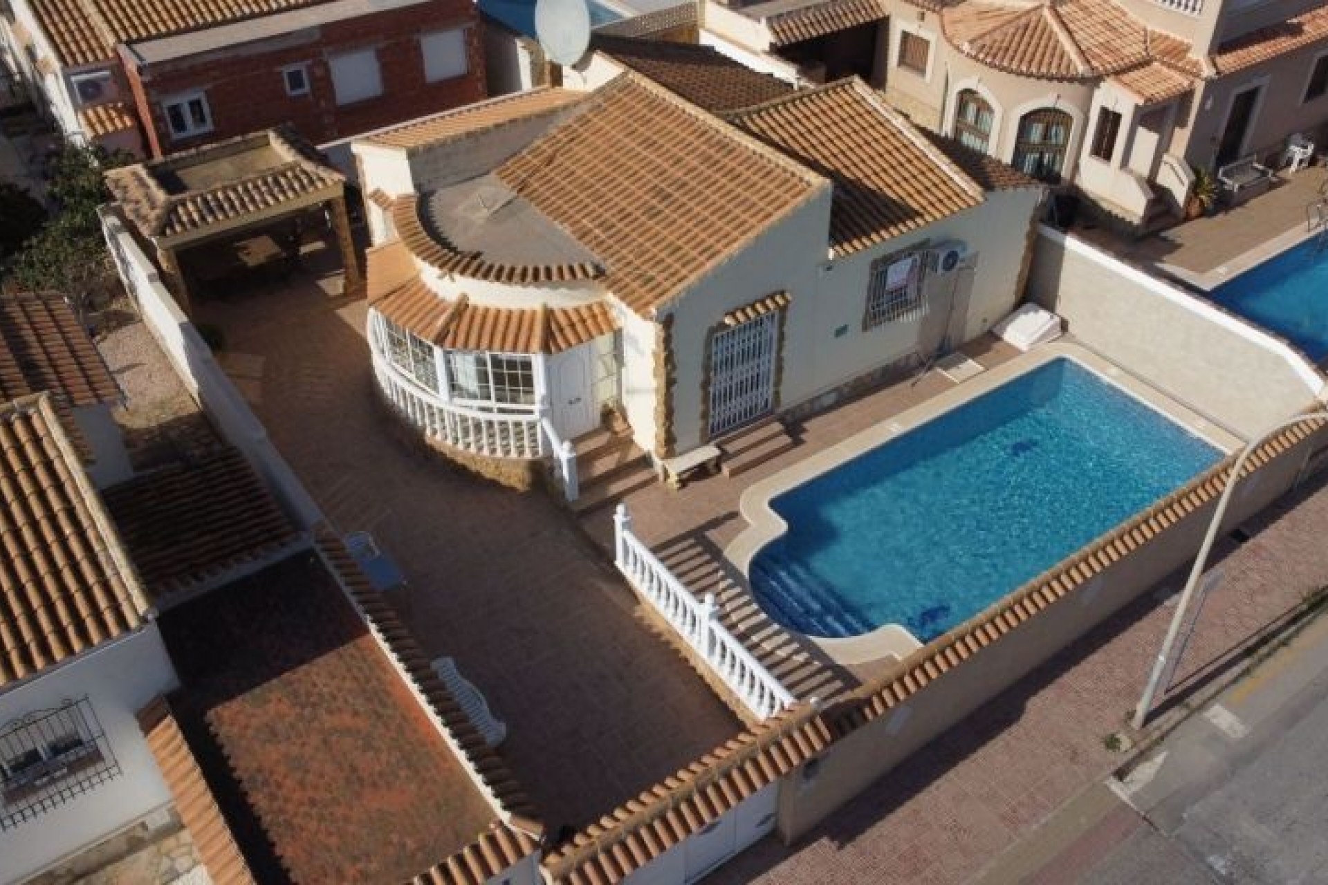 Brukt - Villa -
Orihuela Costa - Costa Blanca