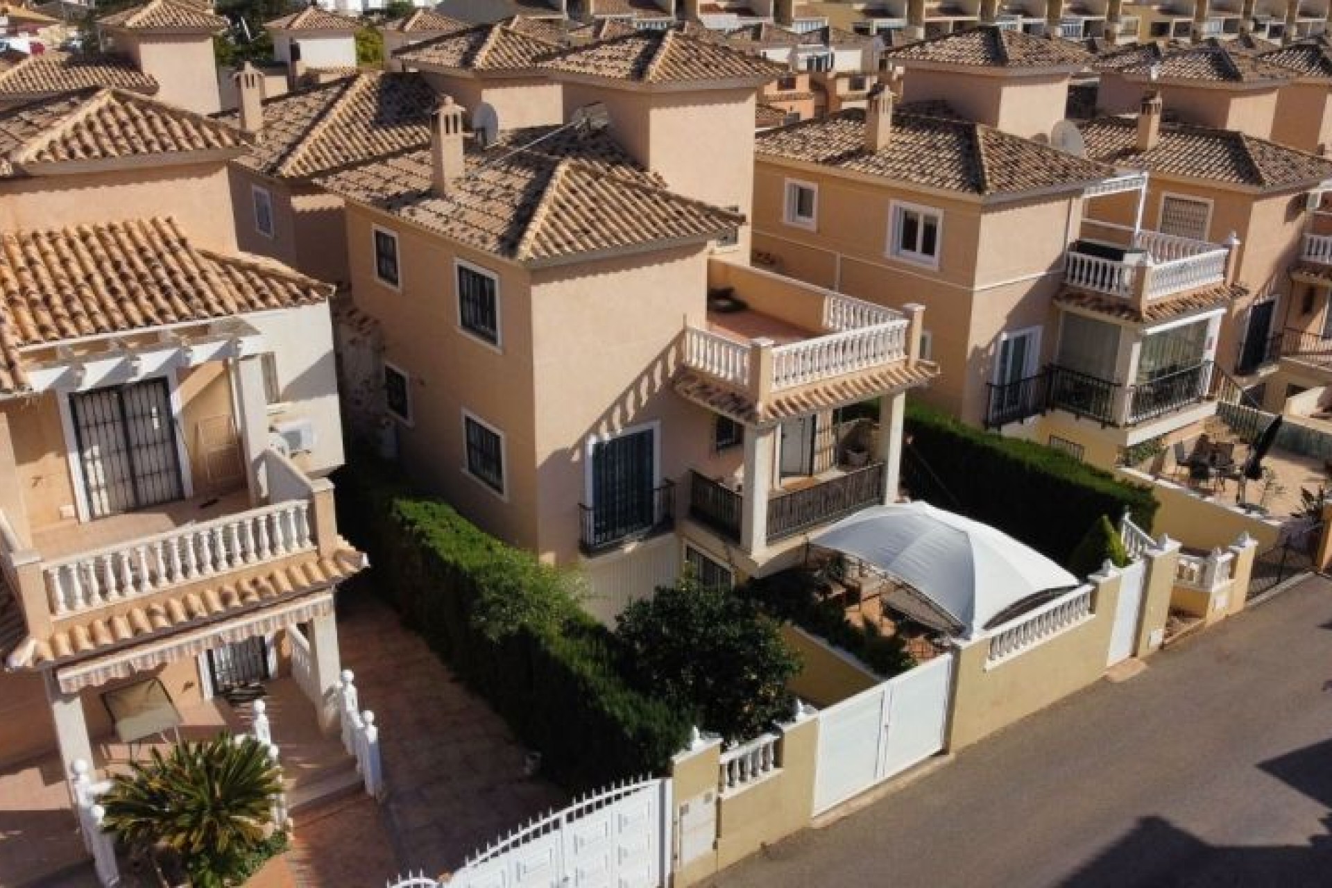 Brukt - Villa -
Orihuela Costa - Costa Blanca