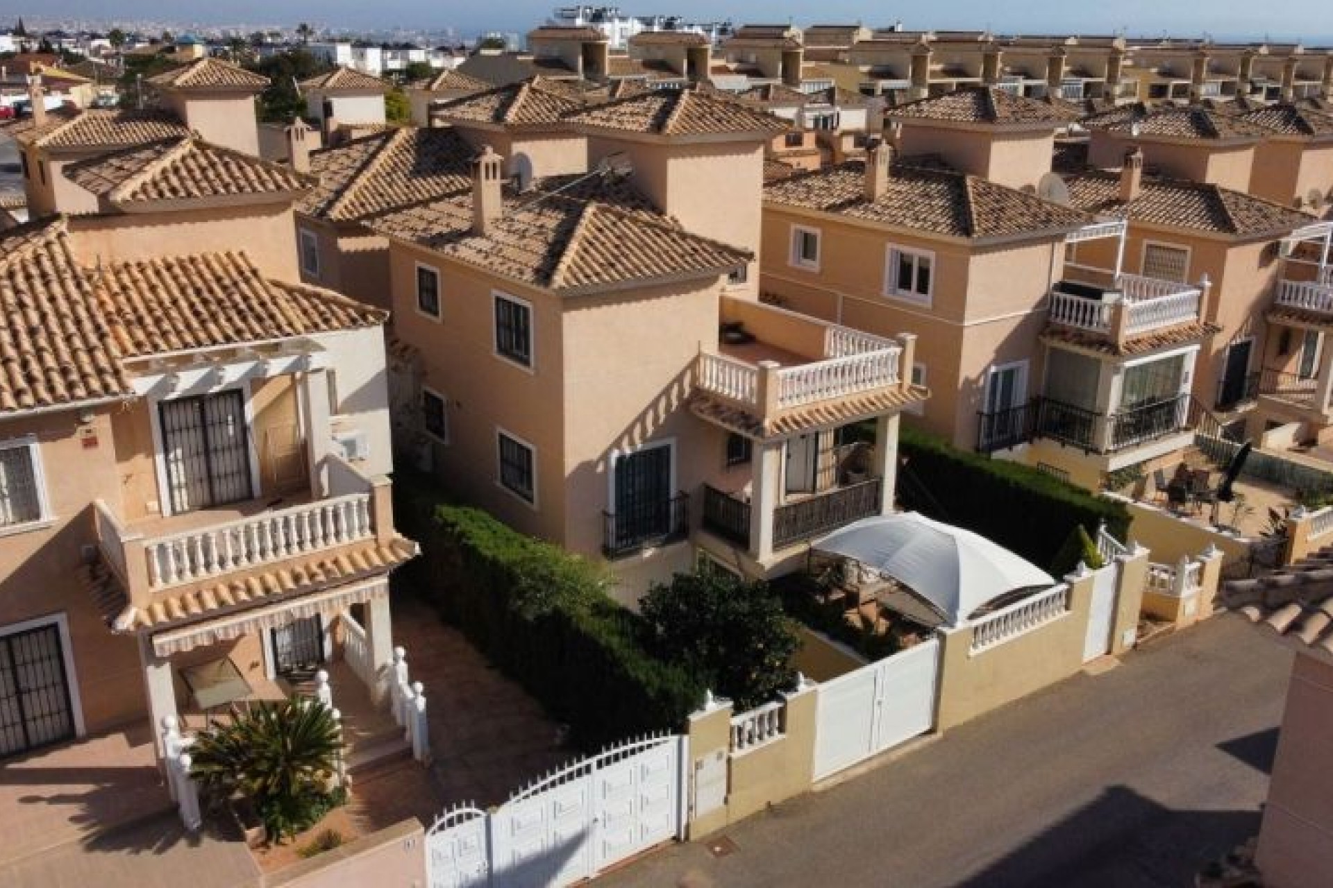 Brukt - Villa -
Orihuela Costa - Costa Blanca