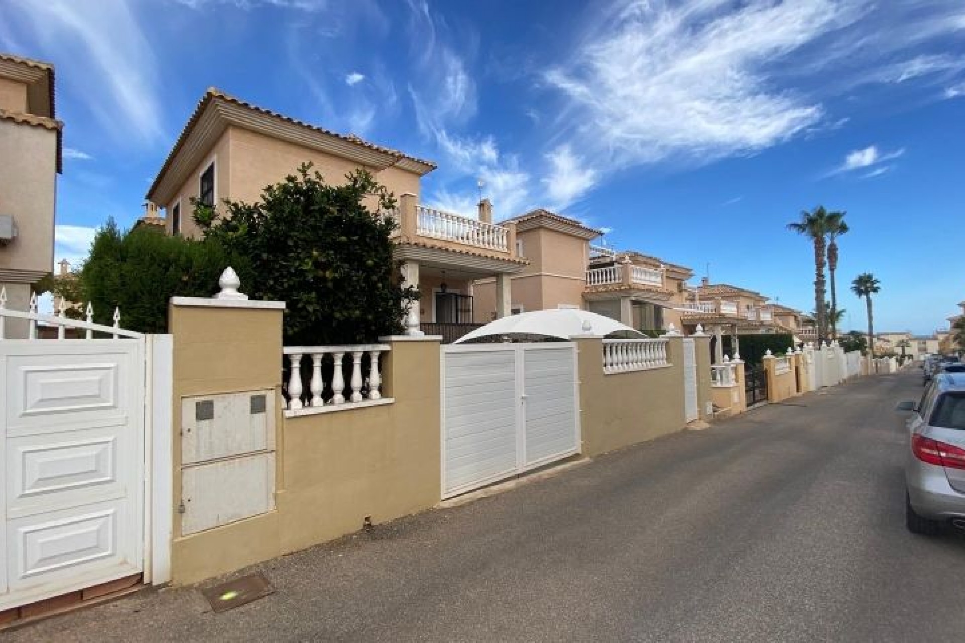 Brukt - Villa -
Orihuela Costa - Costa Blanca