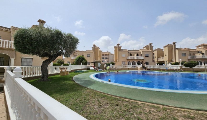 Brukt - Villa -
Orihuela Costa - Costa Blanca