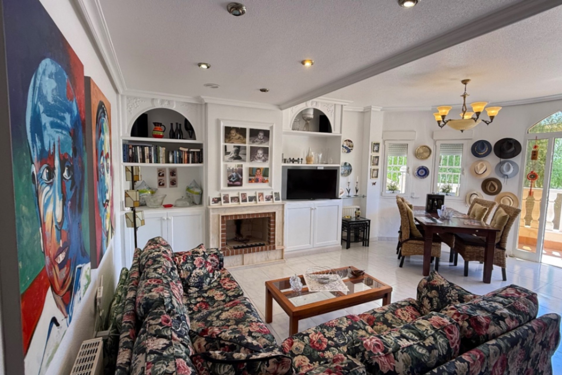 Brukt - Villa -
Orihuela Costa - Costa Blanca