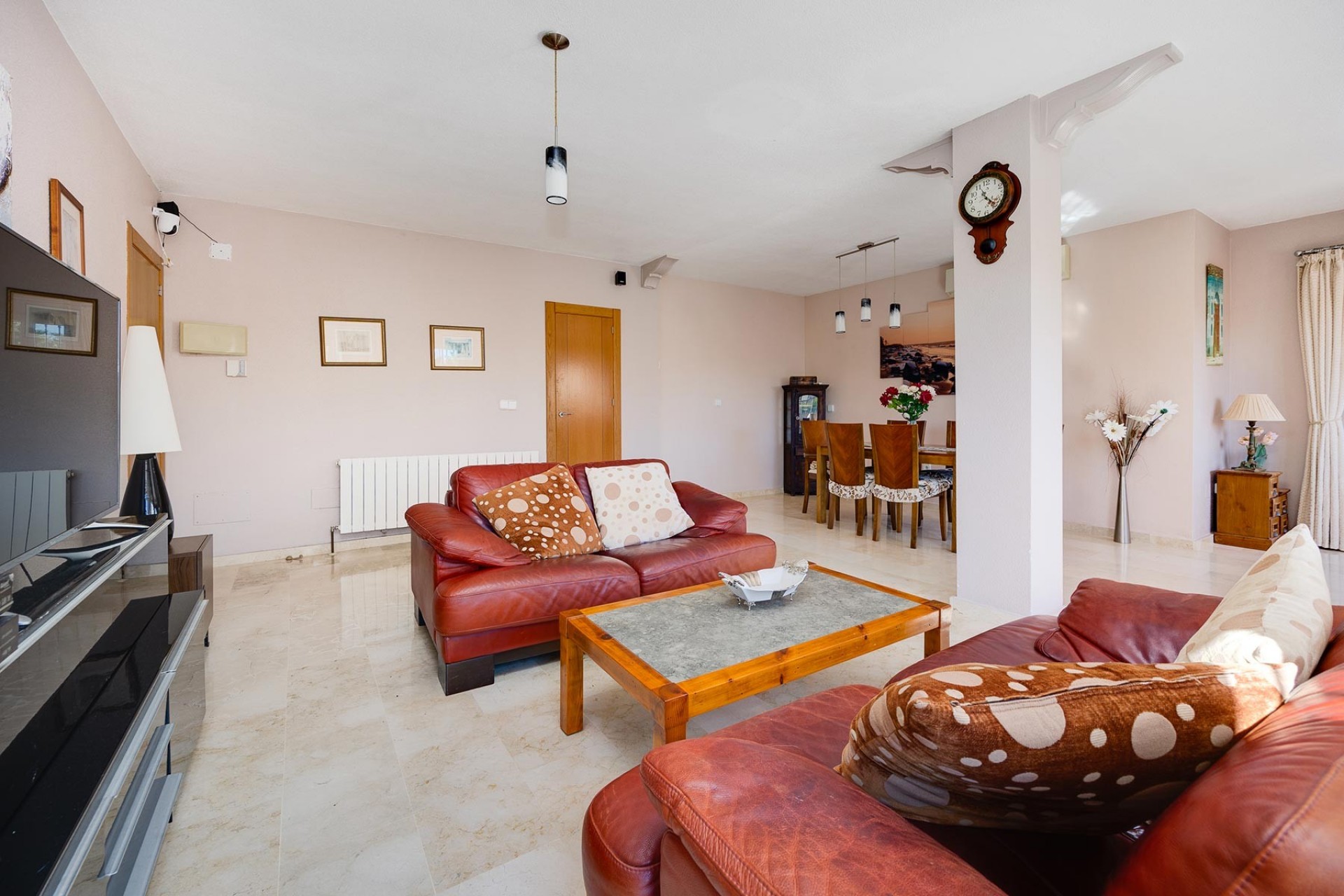 Brukt - Villa -
Orihuela Costa - Costa Blanca