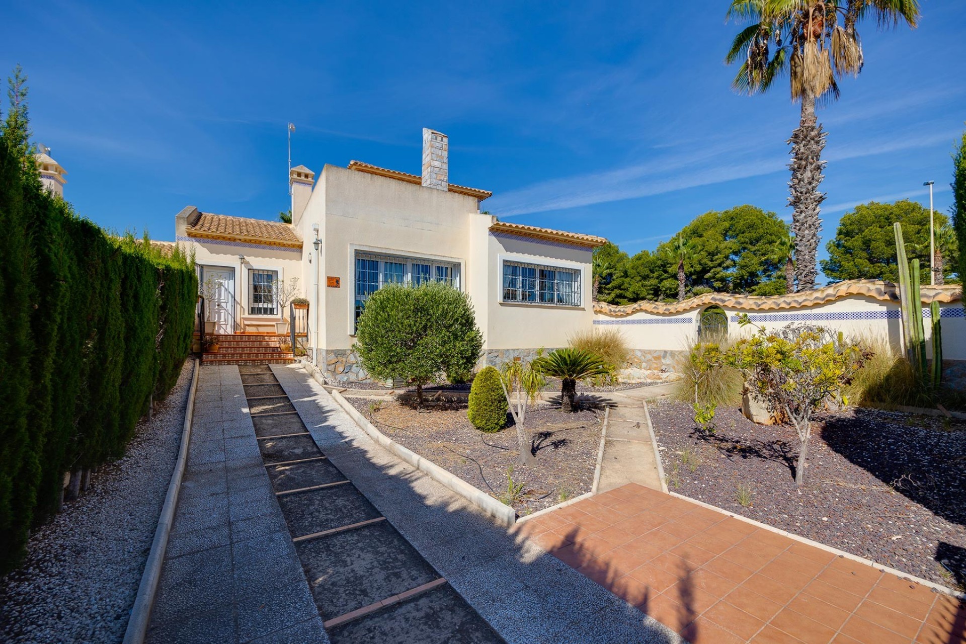 Brukt - Villa -
Orihuela Costa - Costa Blanca