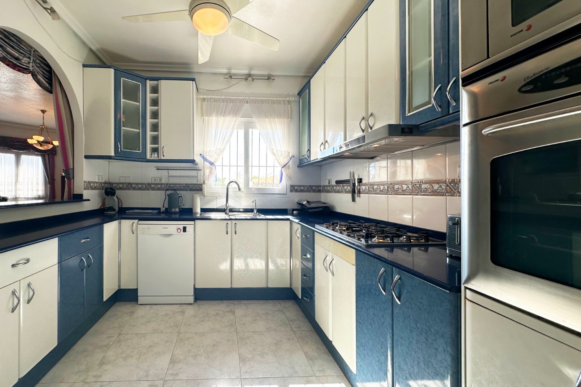 Brukt - Villa -
Orihuela Costa - Costa Blanca