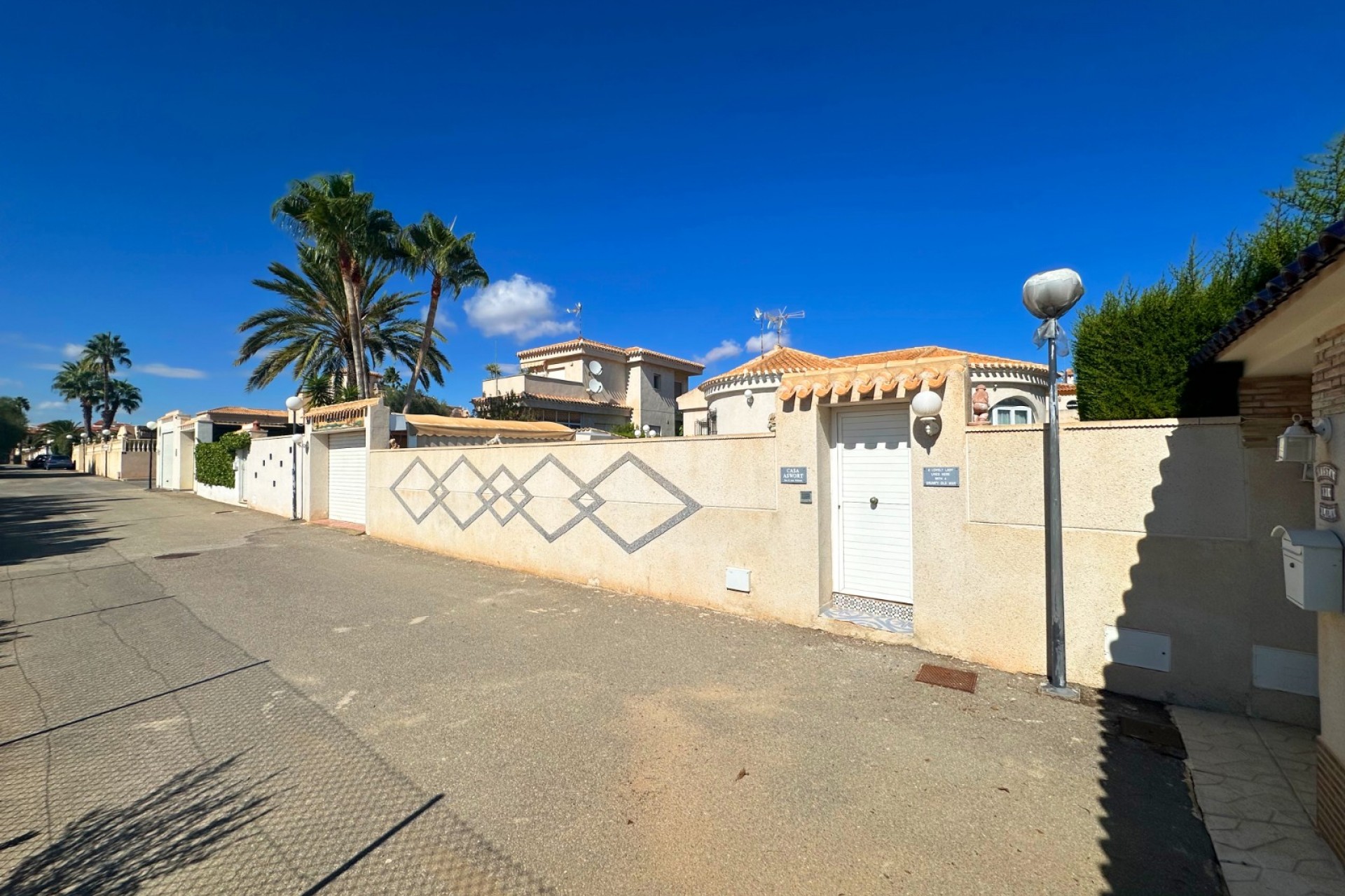 Brukt - Villa -
Orihuela Costa - Costa Blanca