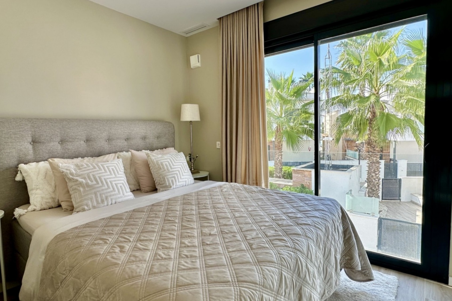 Brukt - Villa -
Orihuela Costa - Costa Blanca