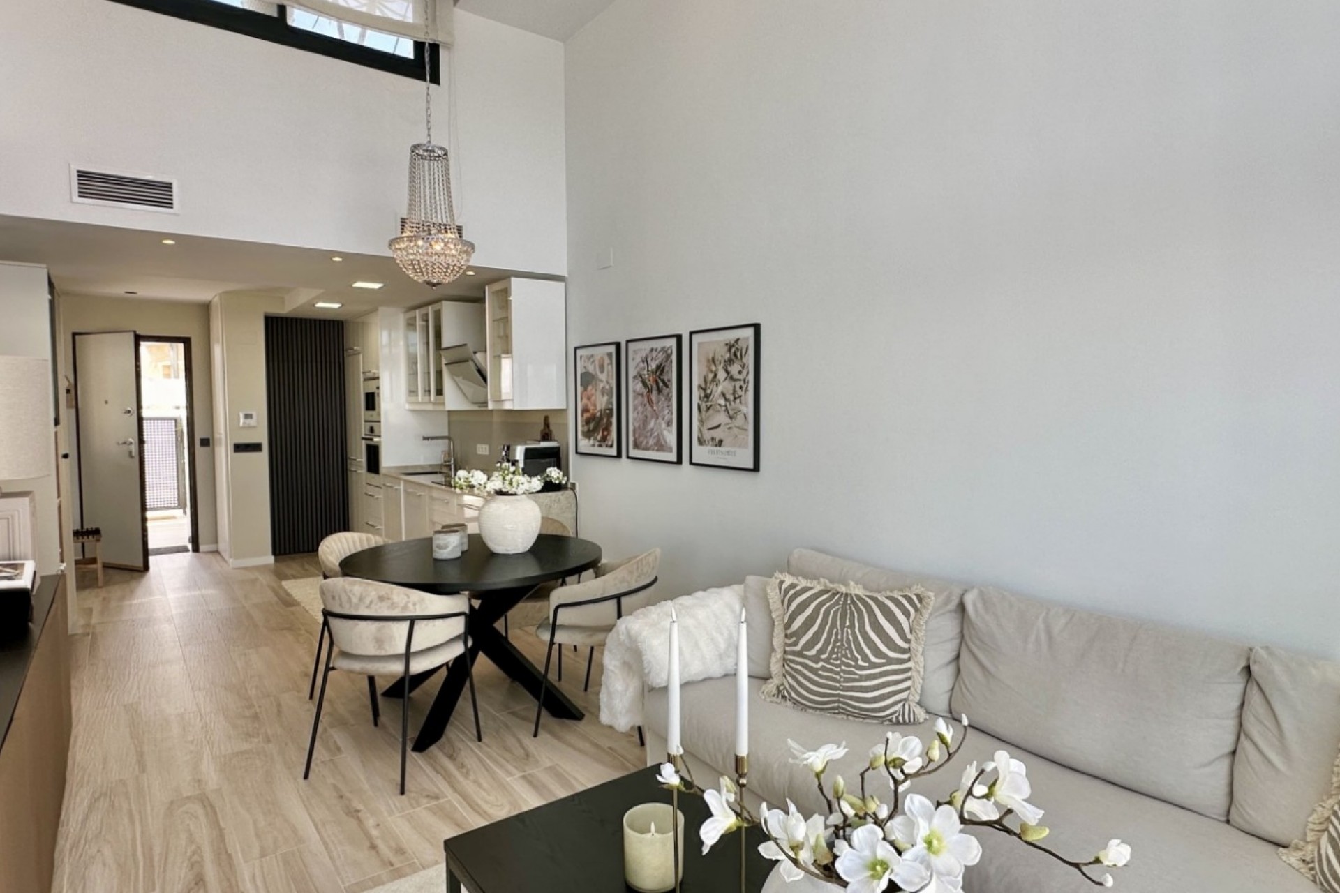 Brukt - Villa -
Orihuela Costa - Costa Blanca