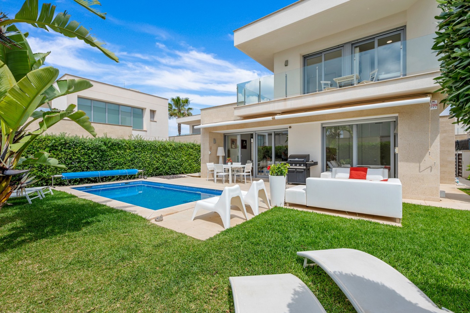 Brukt - Villa -
Orihuela Costa - Costa Blanca