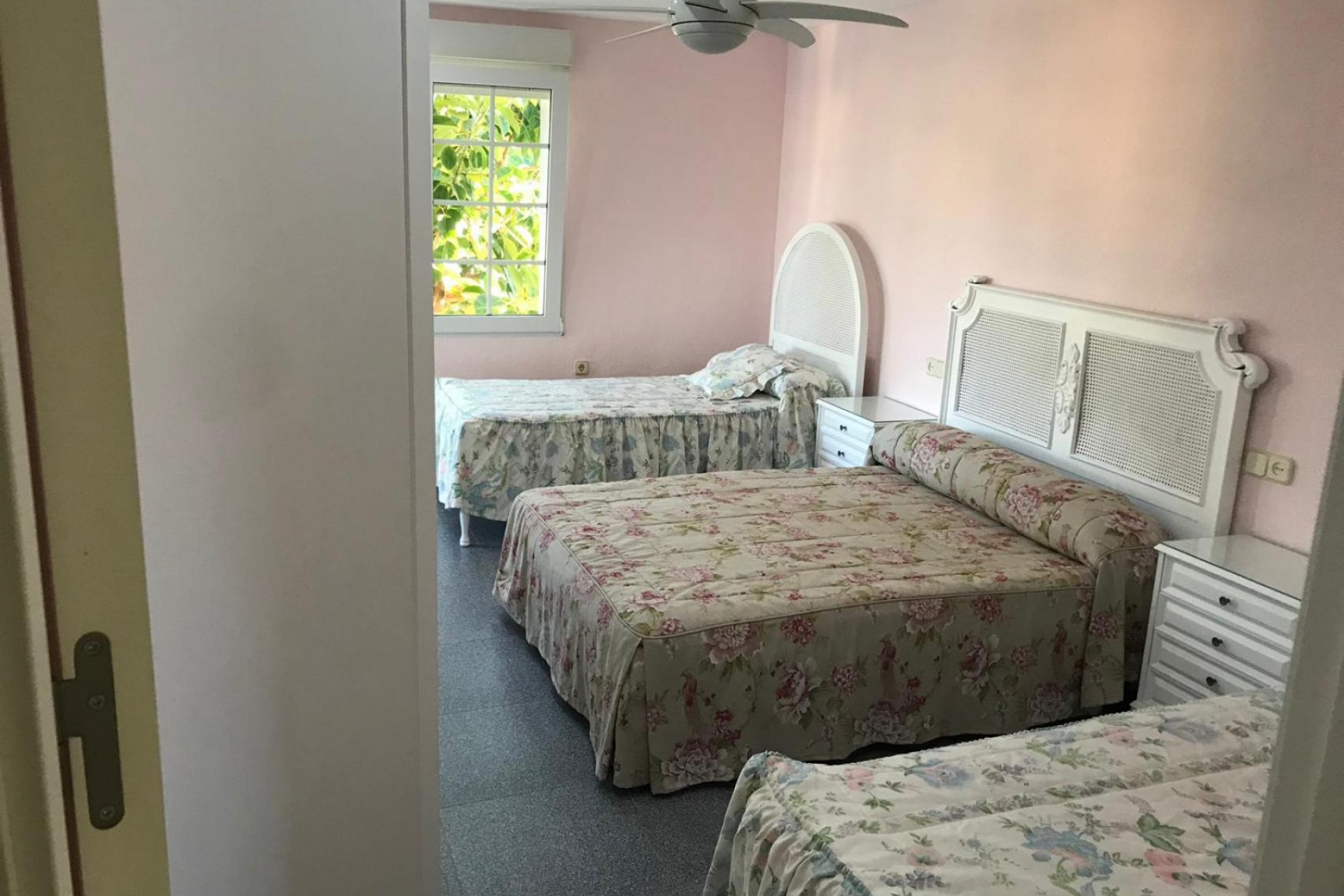 Brukt - Villa -
Orihuela Costa - Costa Blanca