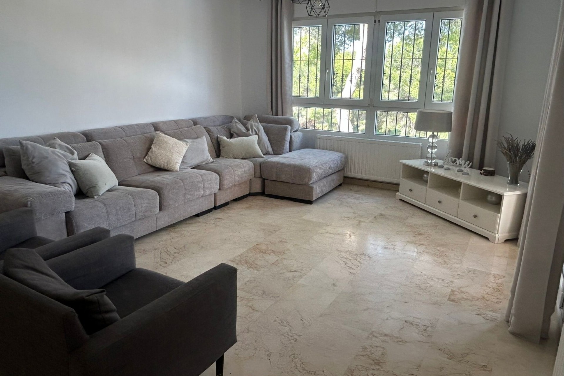 Brukt - Villa -
Orihuela Costa - Costa Blanca