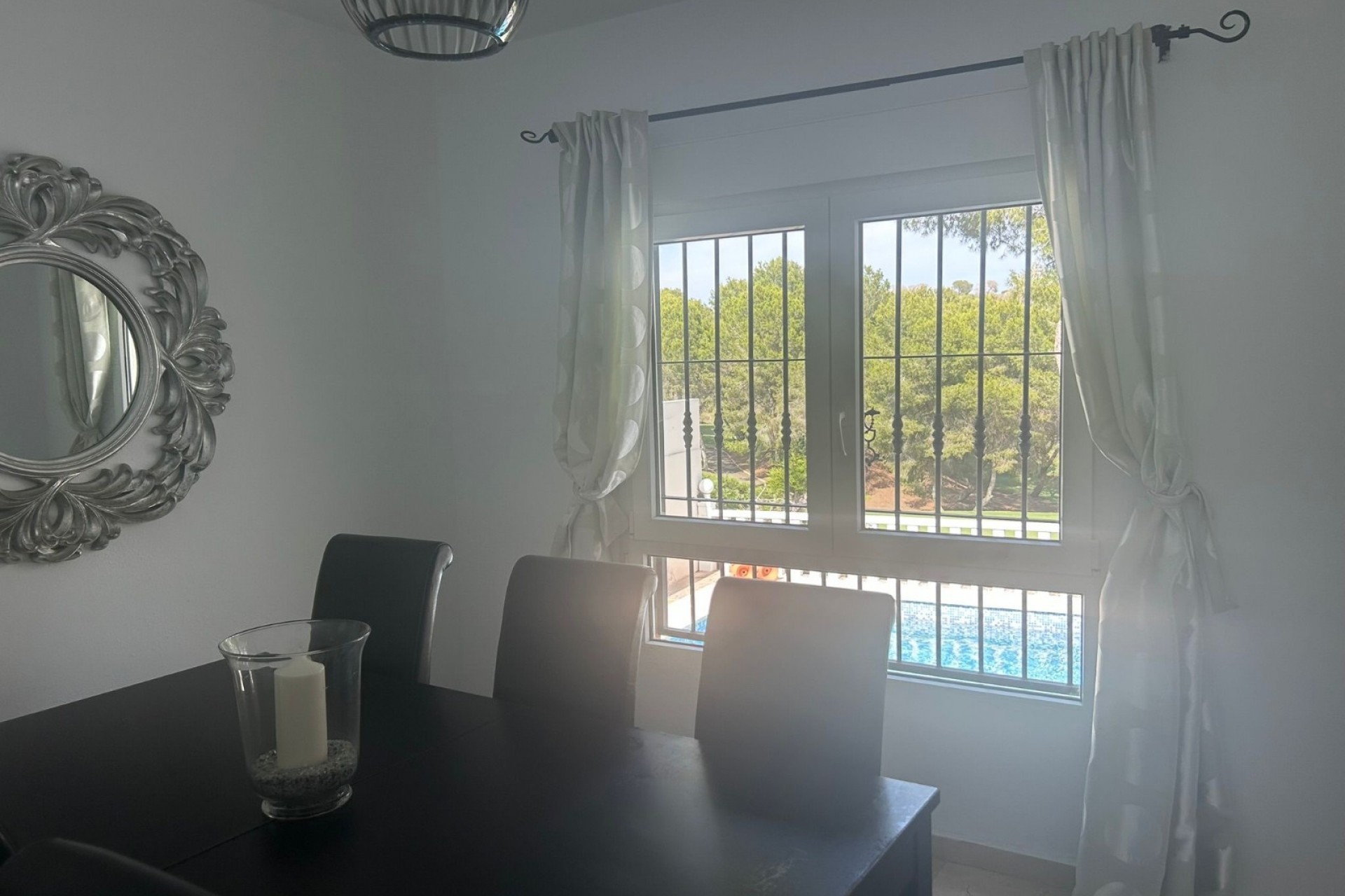 Brukt - Villa -
Orihuela Costa - Costa Blanca