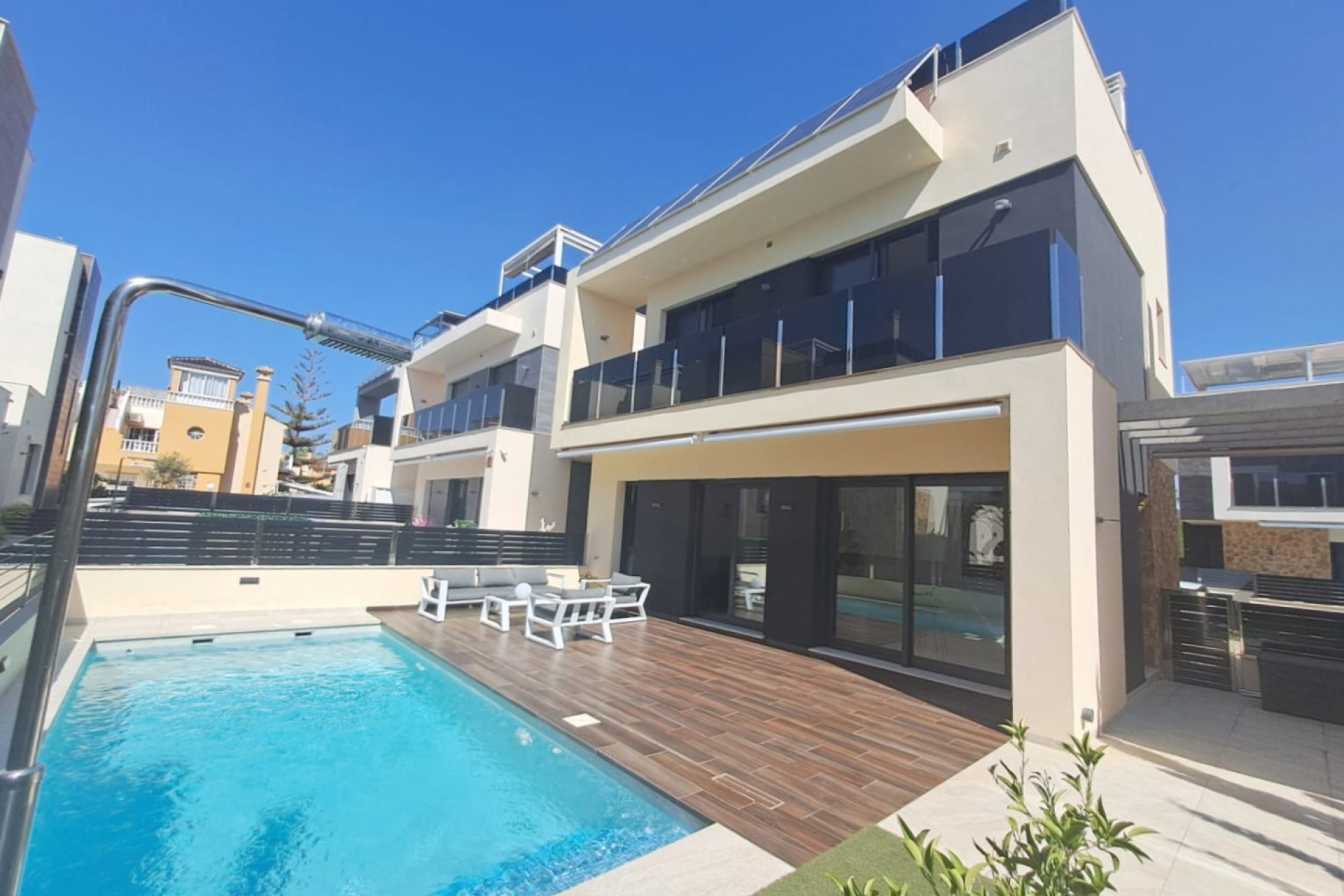 Brukt - Villa -
Orihuela Costa - Costa Blanca