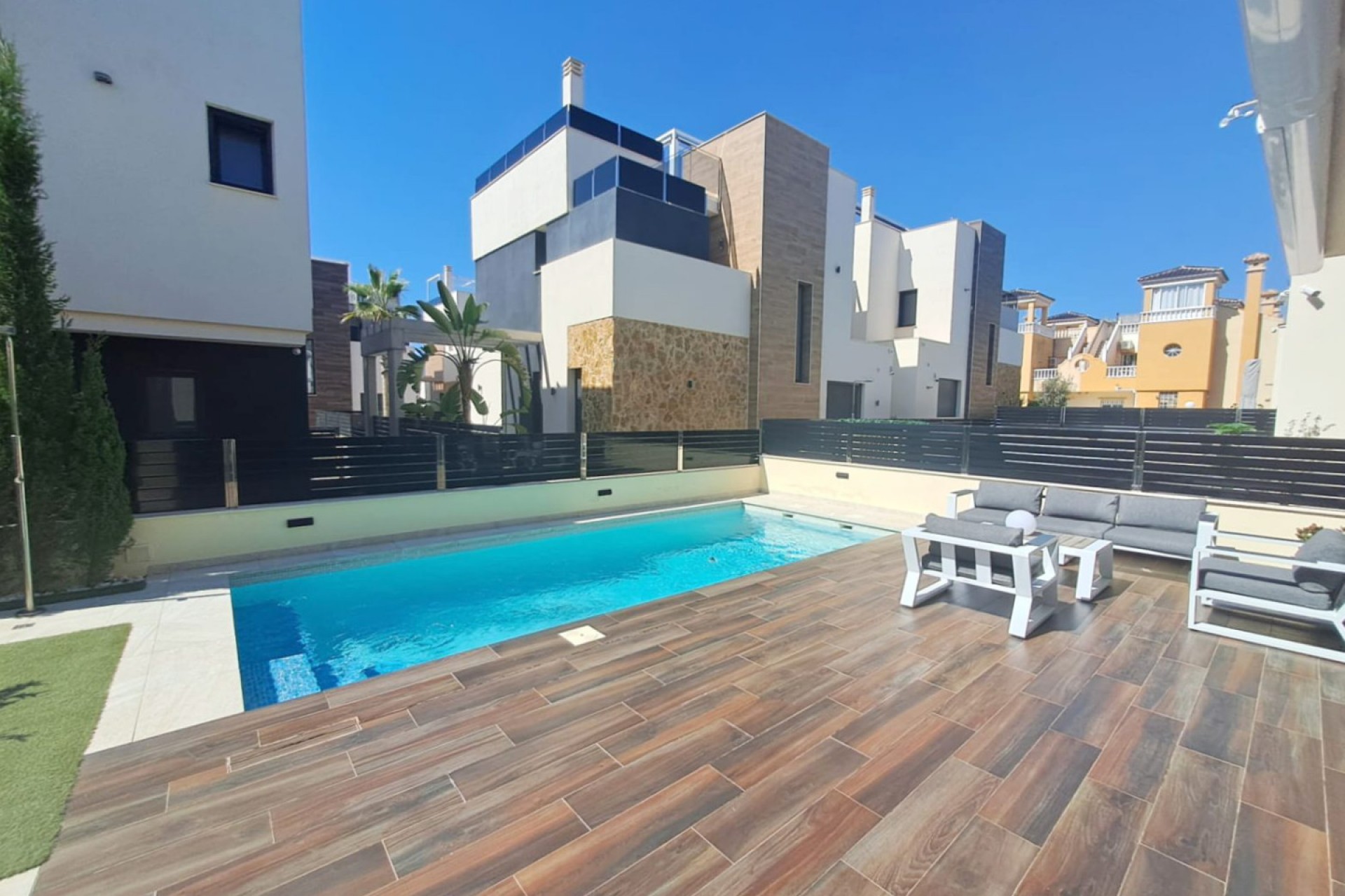 Brukt - Villa -
Orihuela Costa - Costa Blanca