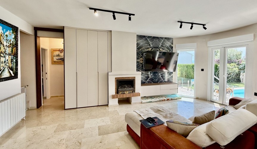 Brukt - Villa -
Orihuela Costa - Costa Blanca