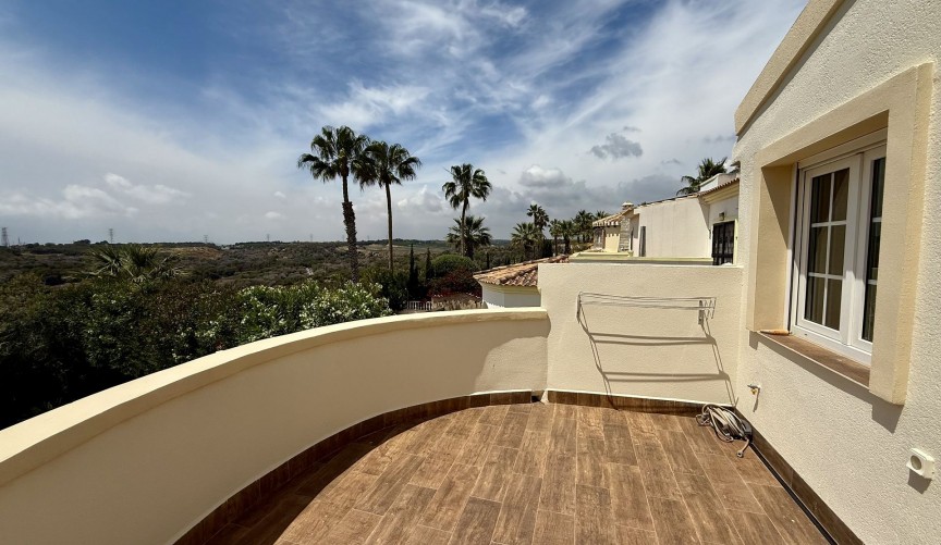 Brukt - Villa -
Orihuela Costa - Costa Blanca