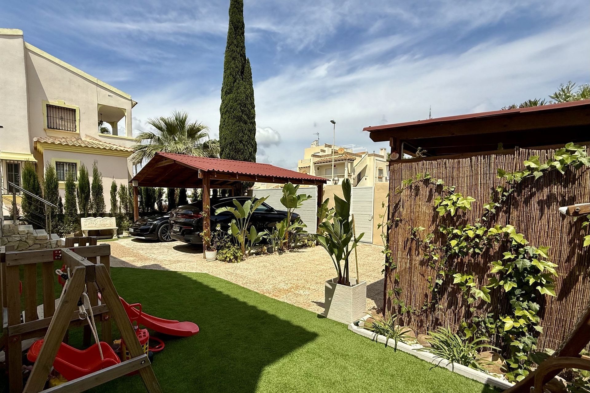 Brukt - Villa -
Orihuela Costa - Costa Blanca