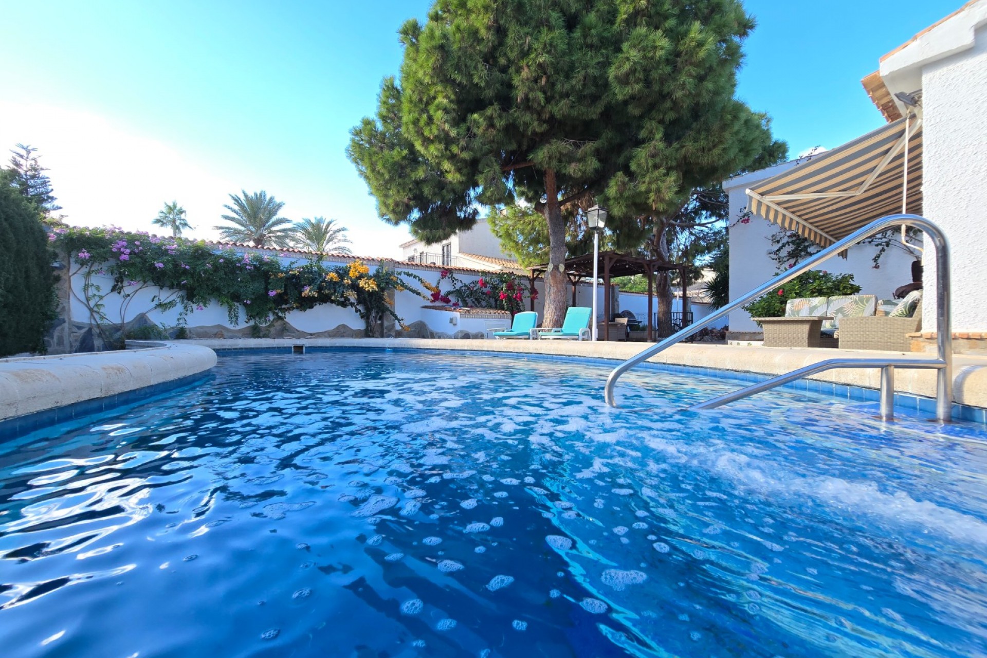 Brukt - Villa -
Orihuela Costa - Costa Blanca