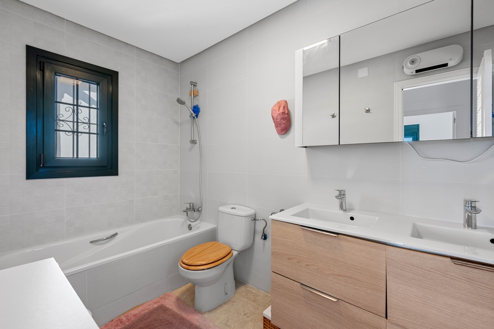 Brukt - Villa -
Orihuela Costa - Costa Blanca