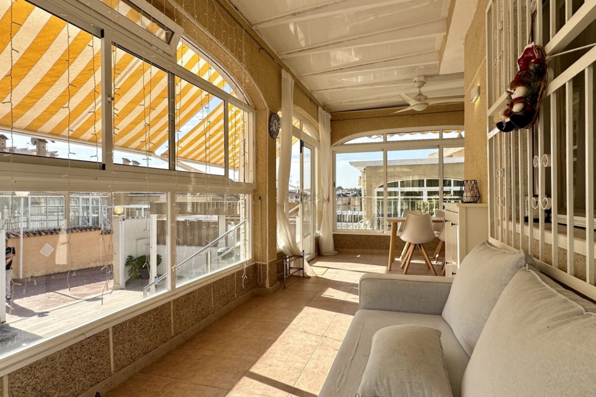 Brukt - Villa -
Orihuela Costa - Costa Blanca