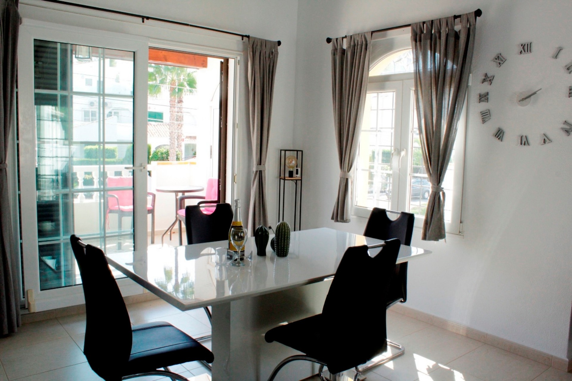 Brukt - Villa -
Orihuela Costa - Costa Blanca