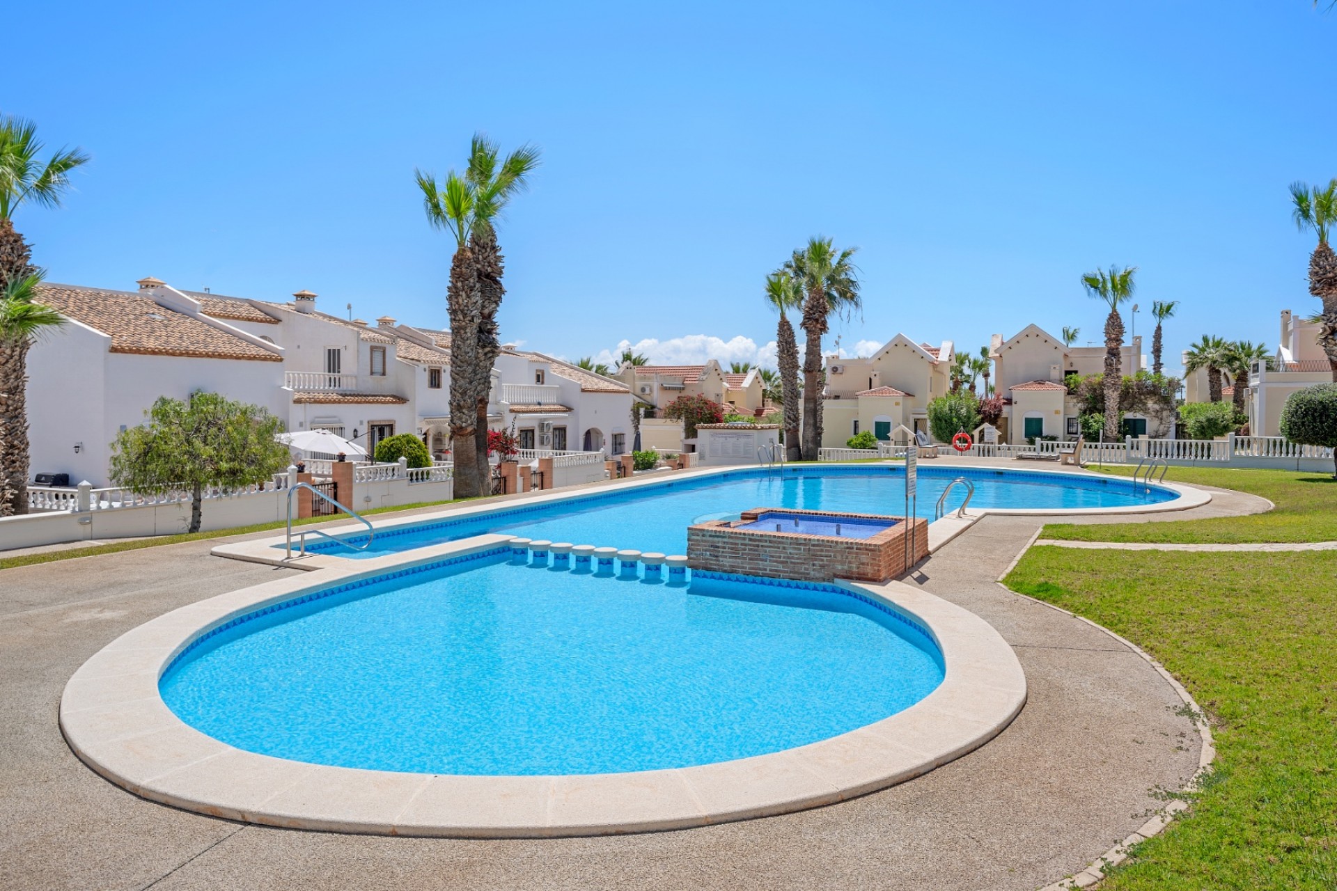 Brukt - Villa -
Orihuela Costa - Costa Blanca