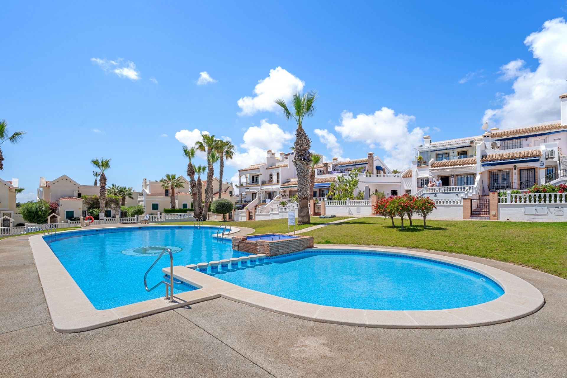 Brukt - Villa -
Orihuela Costa - Costa Blanca