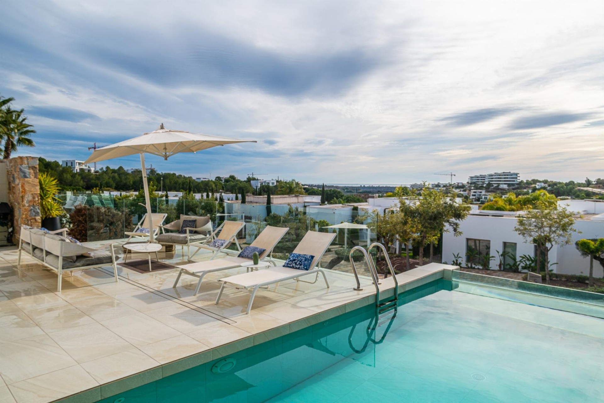 Brukt - Villa -
Orihuela Costa - Costa Blanca