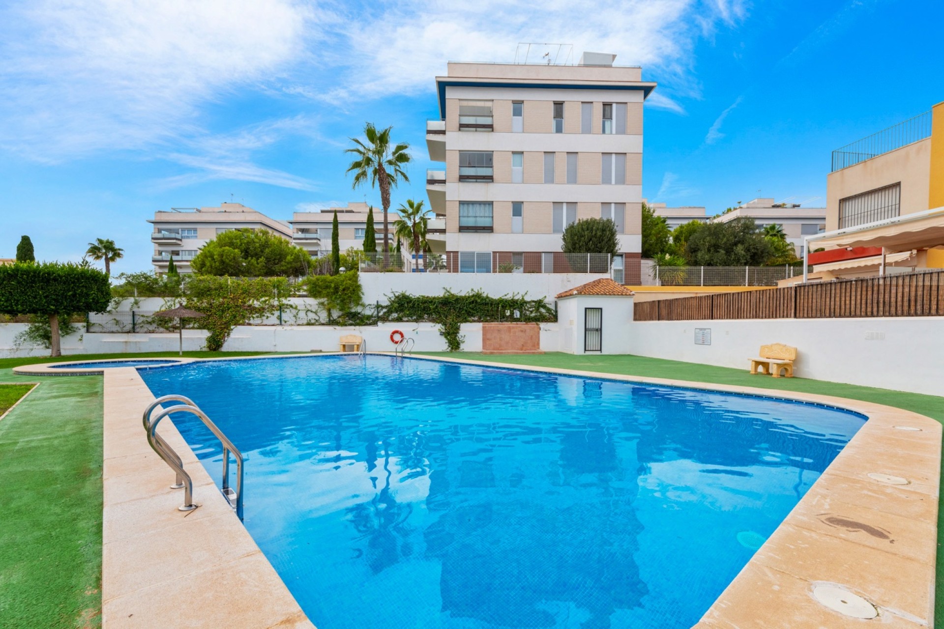 Brukt - Villa -
Orihuela Costa - Costa Blanca
