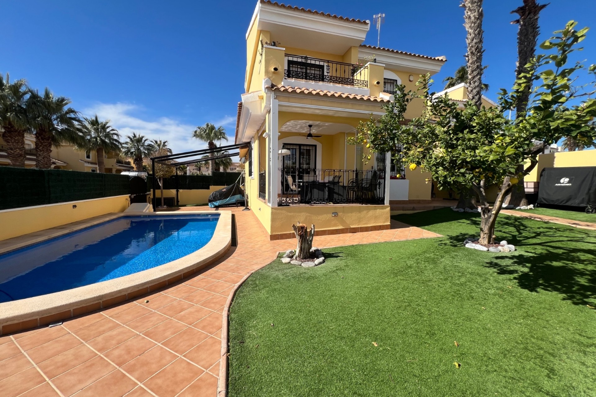 Brukt - Villa -
Orihuela Costa - Costa Blanca