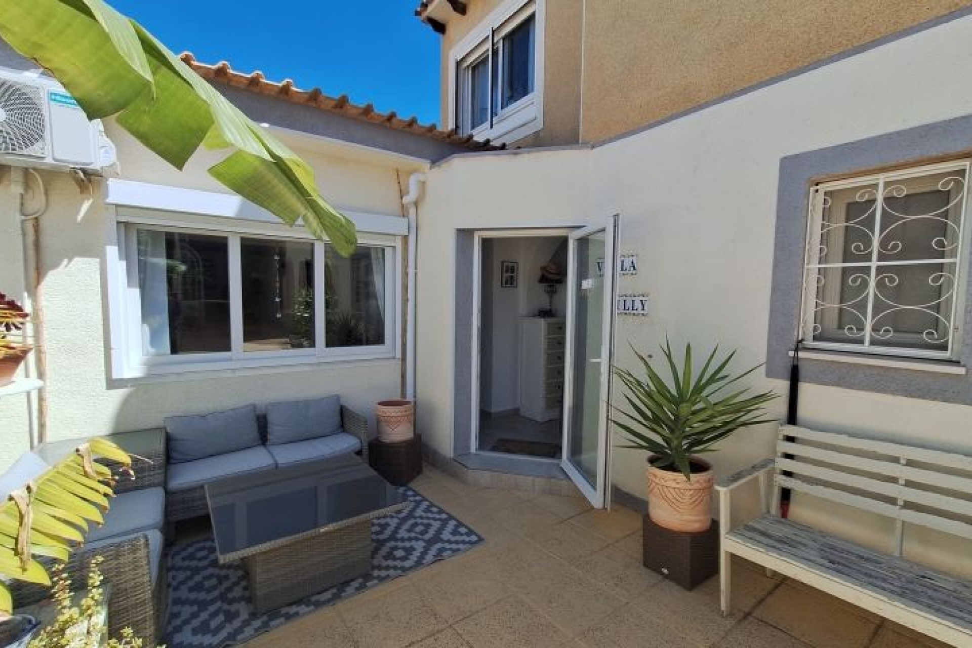 Brukt - Villa -
Orihuela Costa - Costa Blanca