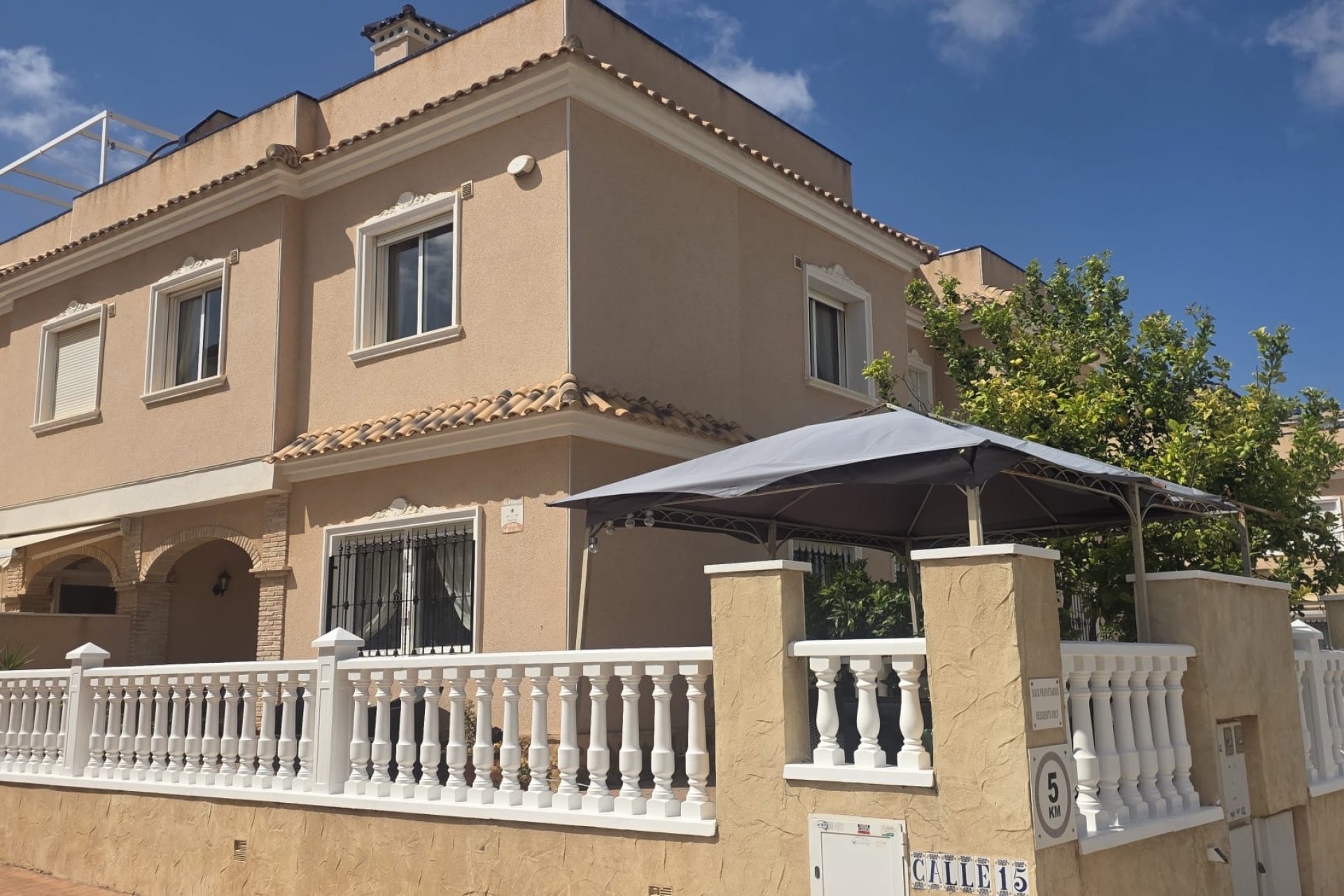 Brukt - Villa -
Orihuela Costa - Costa Blanca