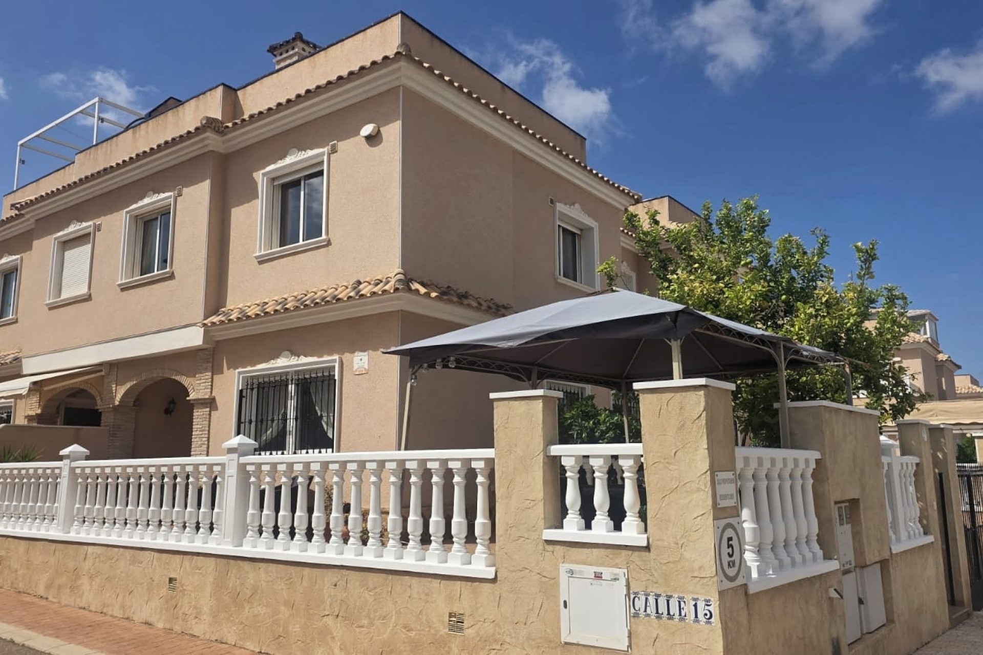 Brukt - Villa -
Orihuela Costa - Costa Blanca