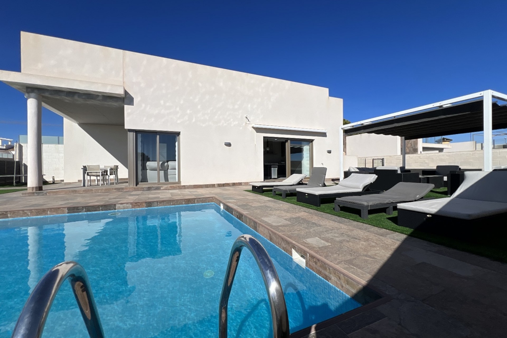 Brukt - Villa -
Orihuela Costa - Costa Blanca