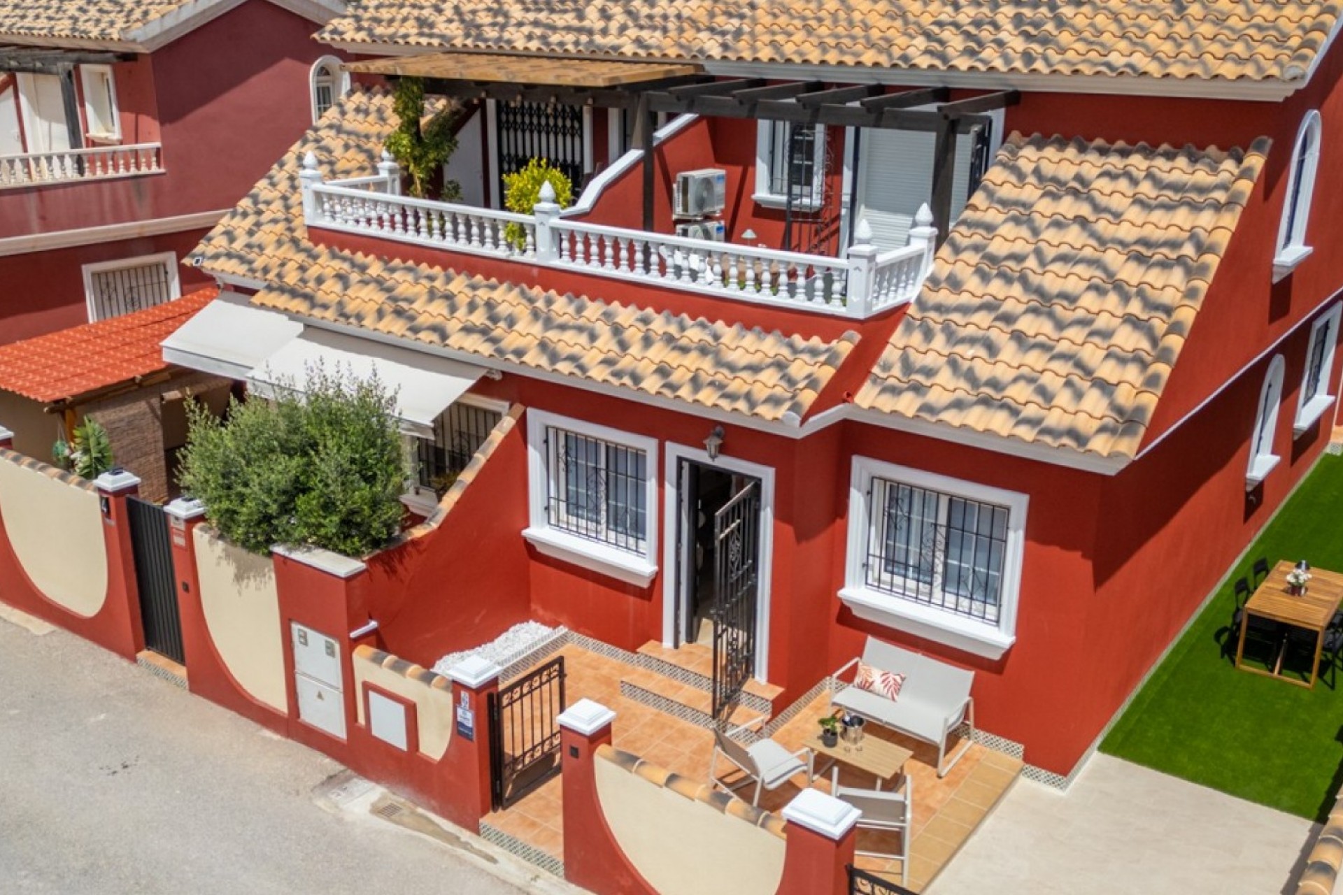 Brukt - Villa -
Orihuela Costa - Costa Blanca