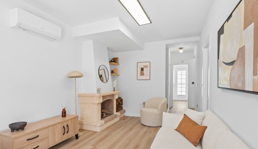 Brukt - Villa -
Orihuela Costa - Costa Blanca