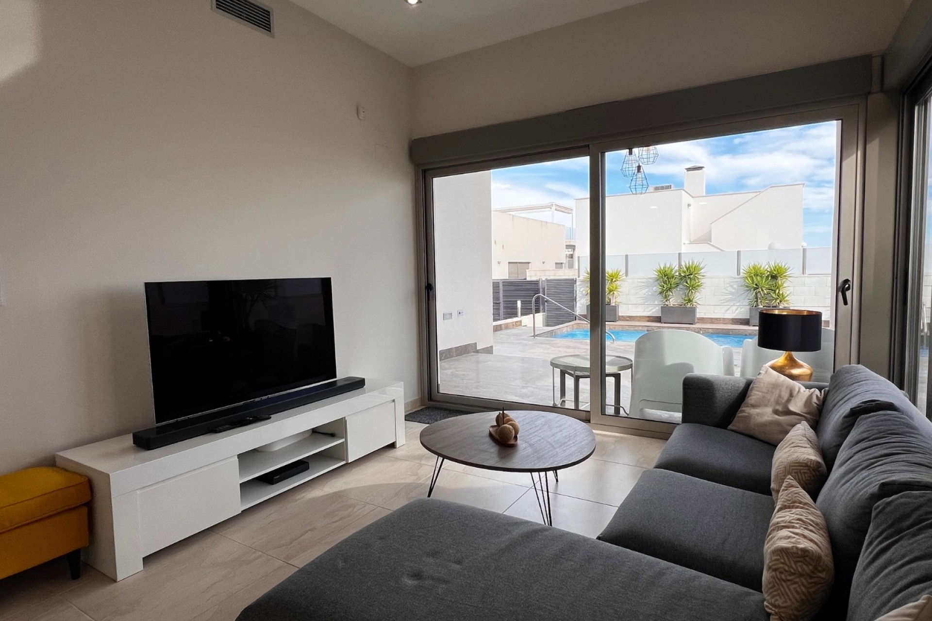 Brukt - Villa -
Orihuela Costa - Costa Blanca