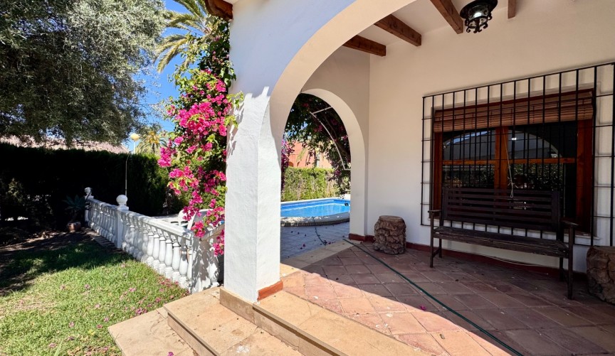Brukt - Villa -
Orihuela Costa - Costa Blanca