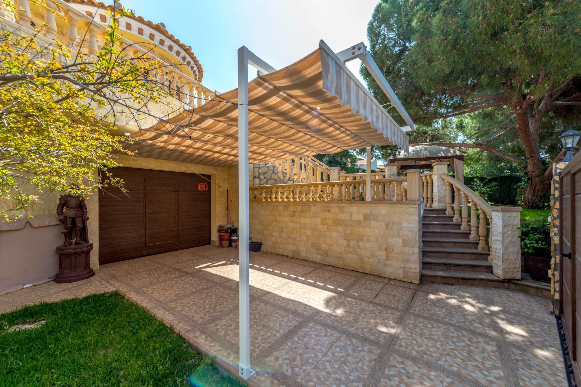 Brukt - Villa -
Orihuela Costa - Costa Blanca