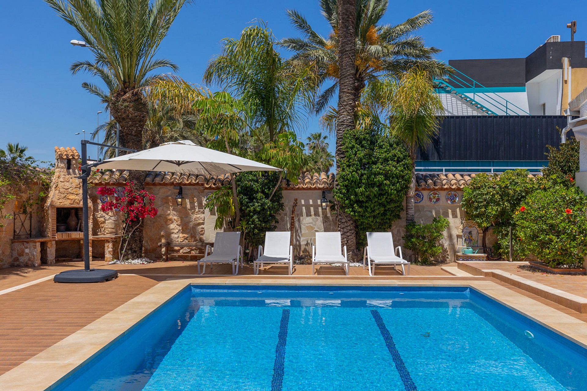 Brukt - Villa -
Orihuela Costa - Costa Blanca