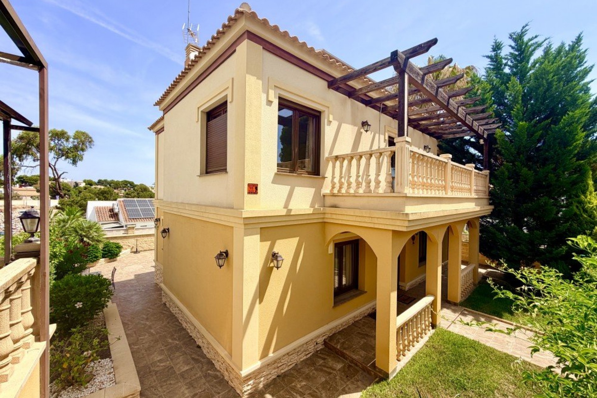 Brukt - Villa -
Orihuela Costa - Costa Blanca