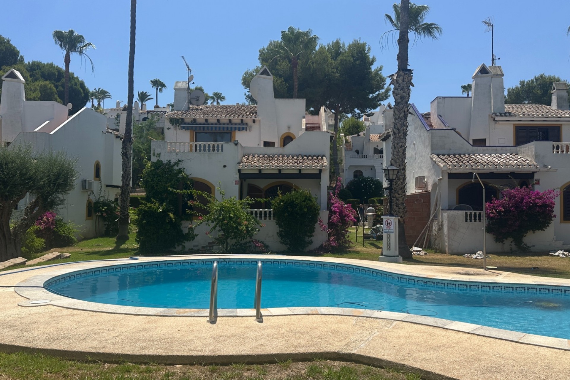 Brukt - Villa -
Orihuela Costa - Costa Blanca