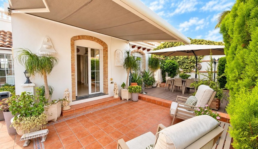 Brukt - Villa -
Orihuela Costa - Costa Blanca