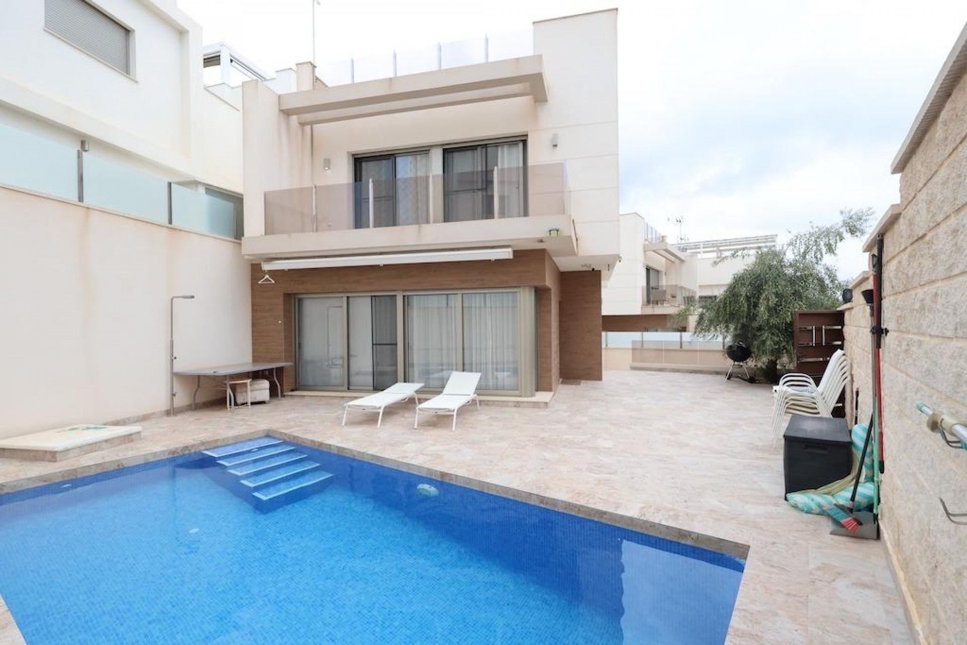 Brukt - Villa -
Orihuela Costa - Costa Blanca
