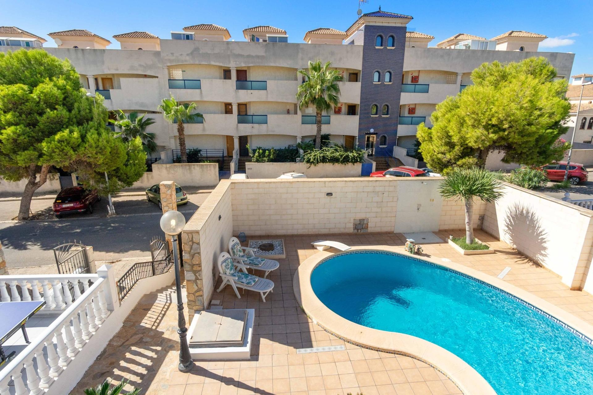 Brukt - Villa -
Orihuela Costa - La Zenia