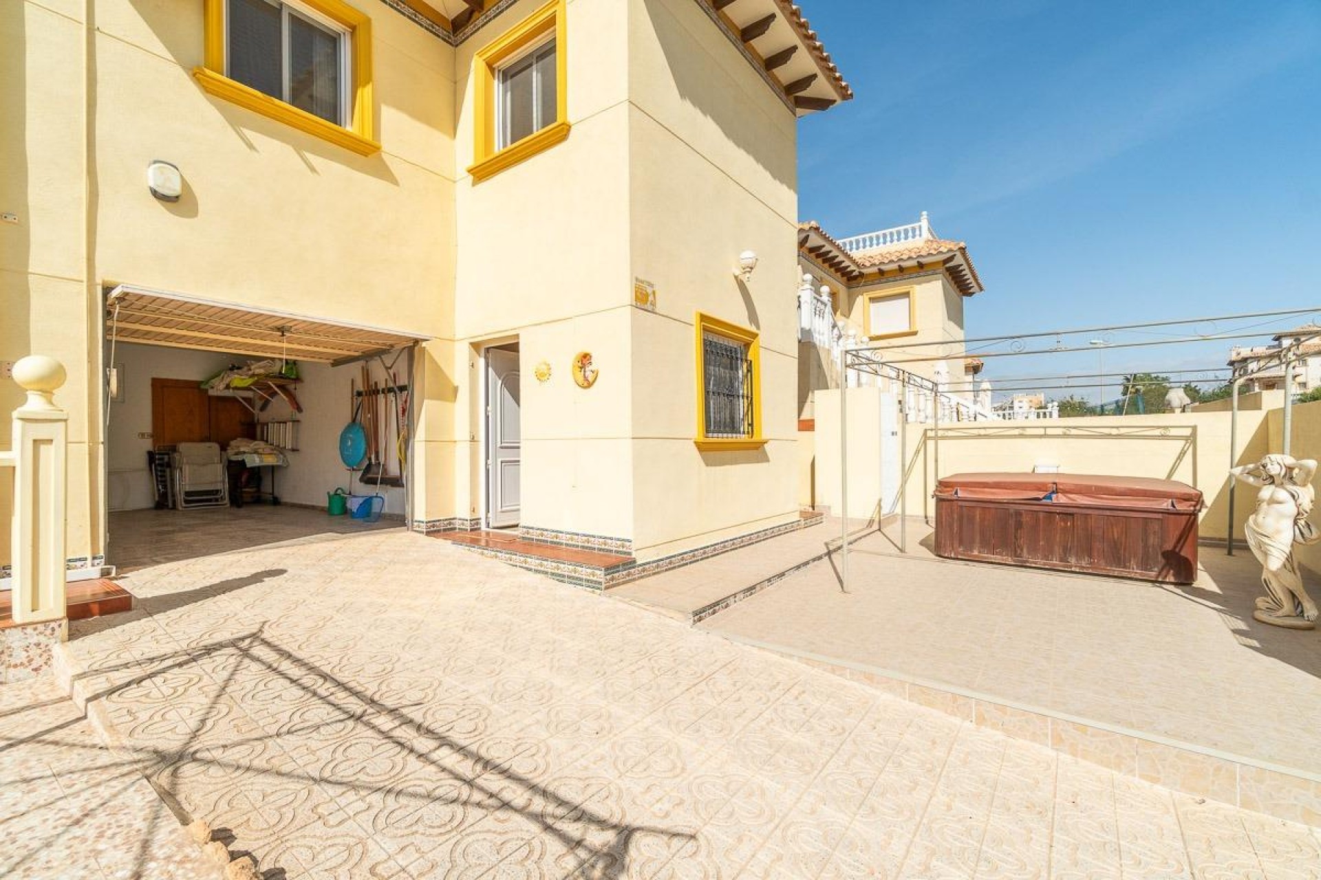 Brukt - Villa -
Orihuela Costa - La Zenia