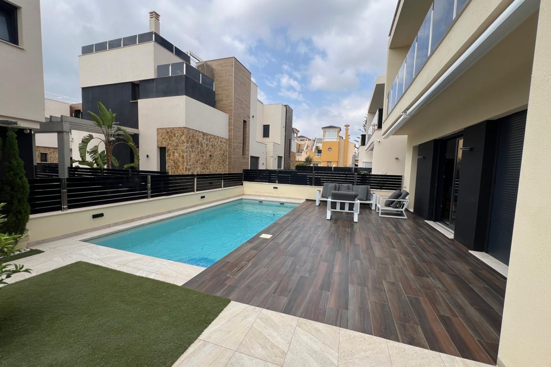 Brukt - Villa -
Orihuela Costa - Lomas de Cabo Roig